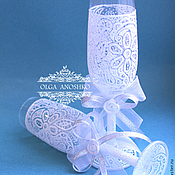 Glasses for a bachelorette party in the style of turquoise Wedding. Painting on glass