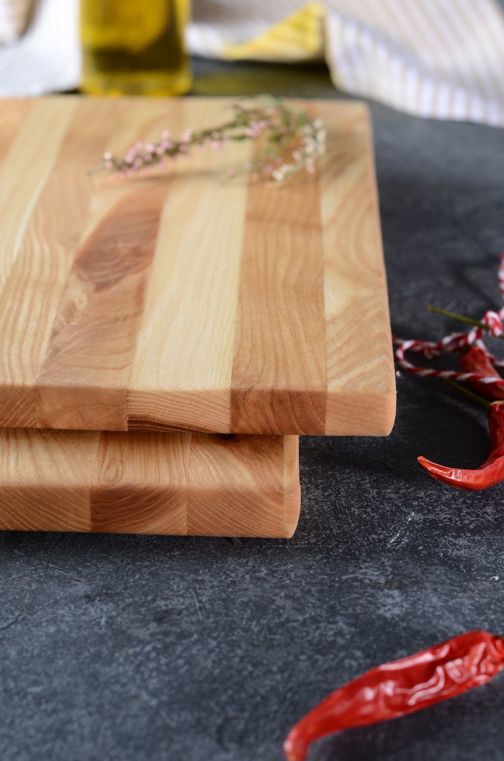 Разделочная доска из ясеня купить в интернет-магазине Ярмарка Мастеров ...
