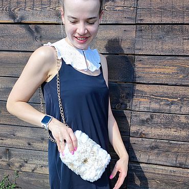 Сумки ручной работы. Ярмарка Мастеров - ручная работа Сумка малышка "меховая". Handmade.