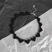 Украшения handmade. Livemaster - original item Collar de cuentas de corazón de noche negro. Gargantilla de cuentas. Handmade.