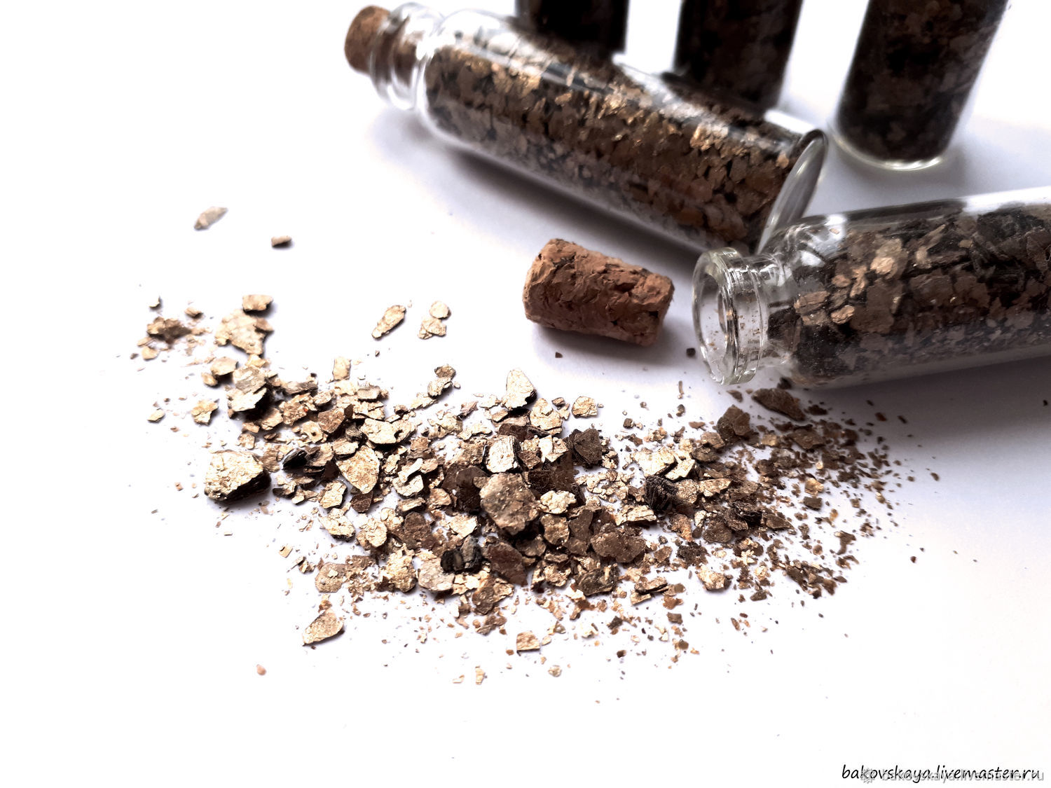 Слюда натуральная. Бауэрит _"Кошачье золото" купить в интернет-магазине ...