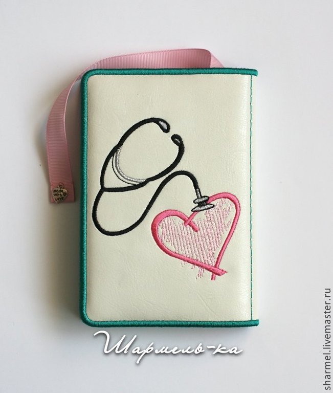 Купить Блокнот для врача именной вышитый \"Душевный доктор\" в интернет ...