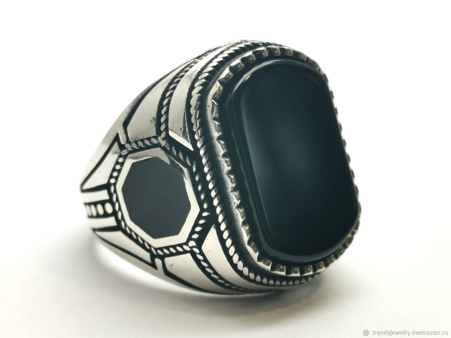Кольца серебряные мужские печатки чёрный агат