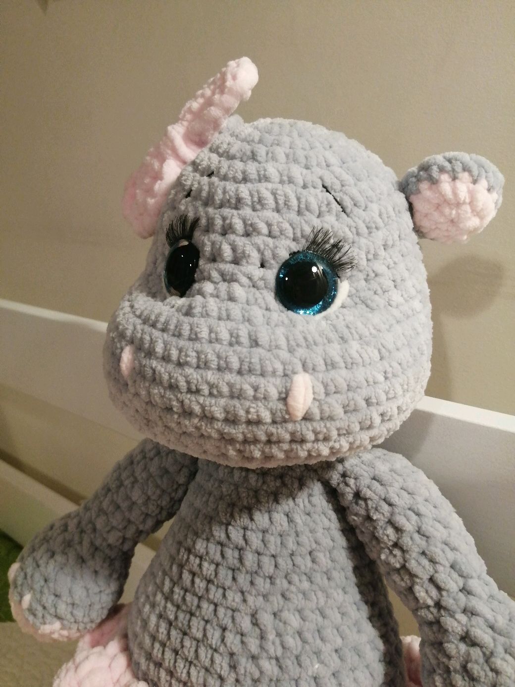 Вязаный бегемотик крючком. Бегемот мелман амигуруми. Вязаные игрушки крючком бегемотики. Вязаные игрушки спицами бегемот. Игрушка бегемотик крючком.