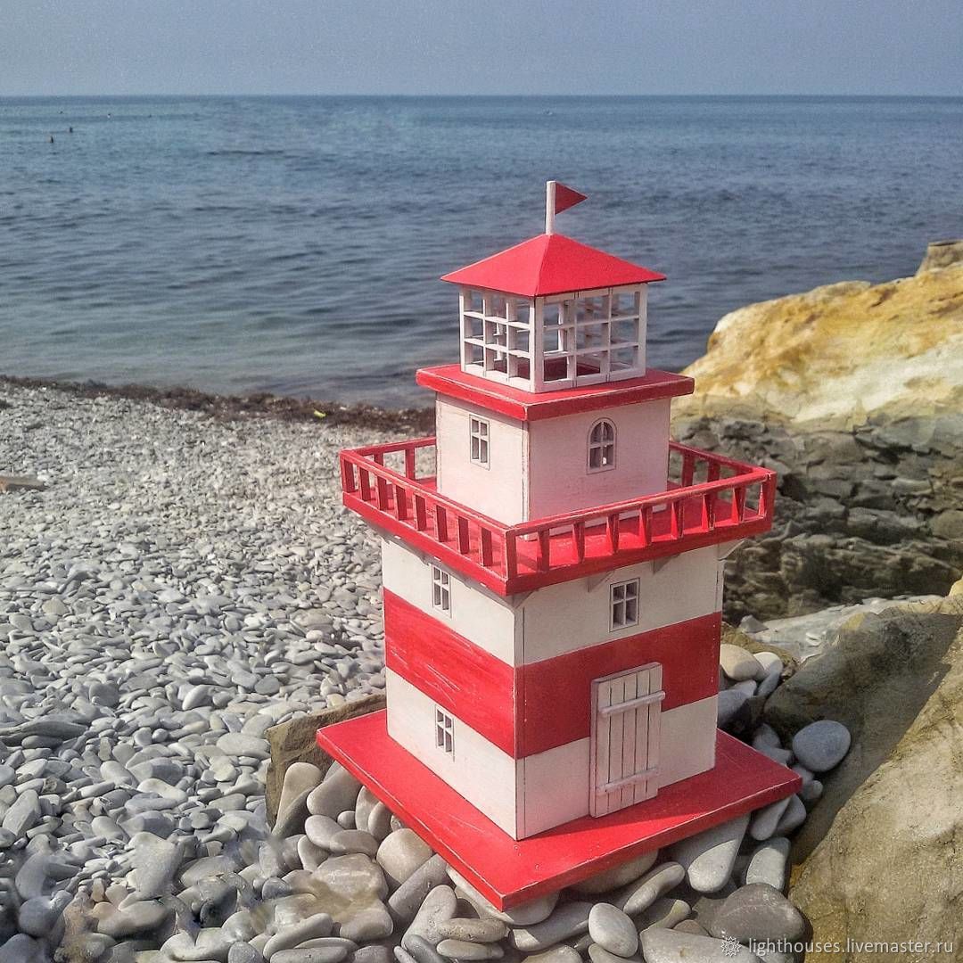 Работа на маяке. Светильник Маяк lun Lighthouse. Фонарик в виде маяка. Маяк в интерьере. Виды маяков.