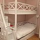 Изящная белая двухъярусная кровать с просторными спальными местами, эргономичной лестницей, удобной и практичной системой хранения станет поистине любимым предметом мебели в детской комнате.