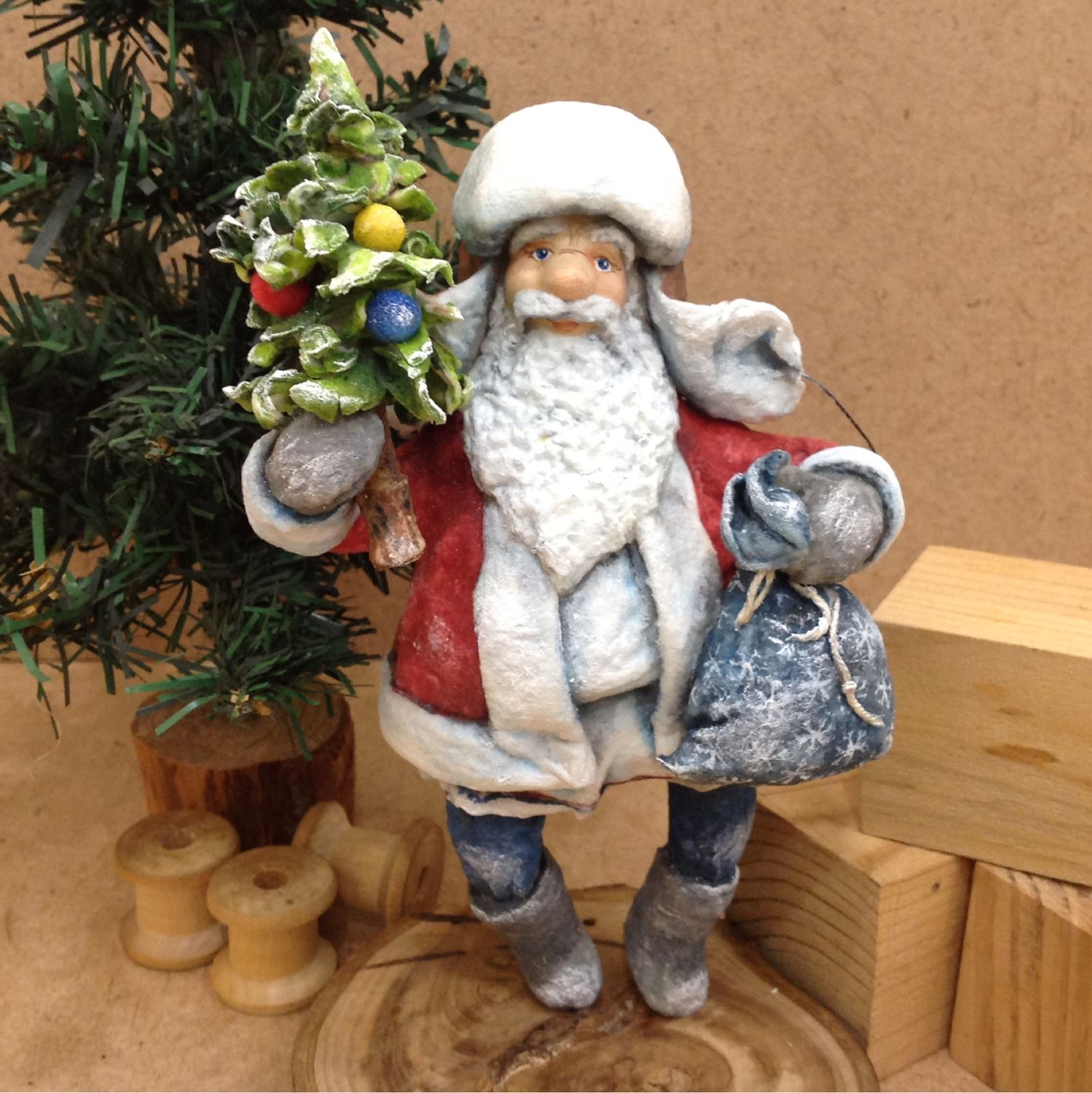 Дед Мороз с подарками. Ёлочная игрушка из ваты – купить на Ярмарке ...