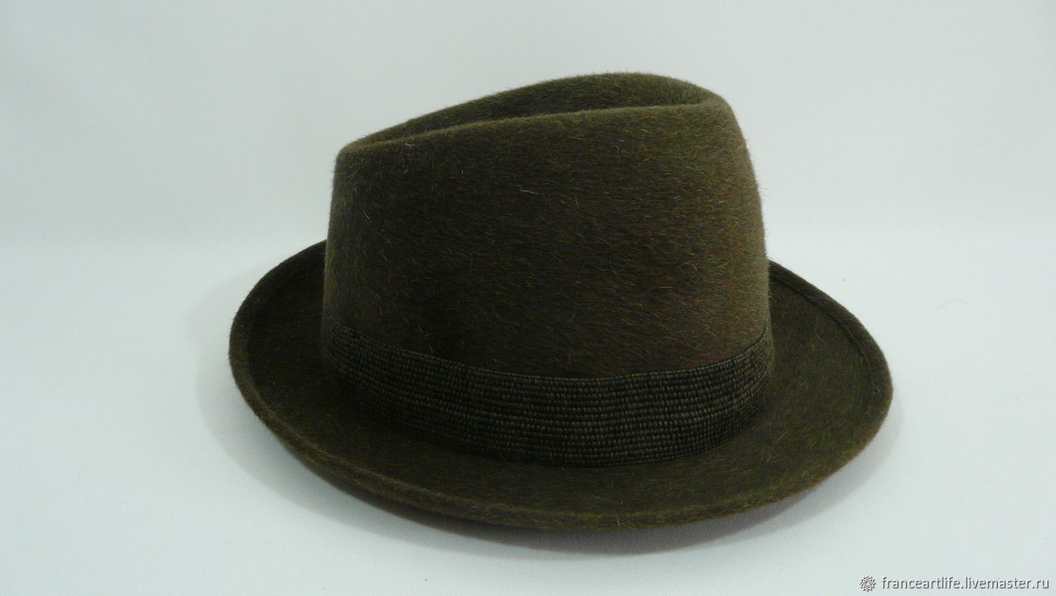 Шляпа адрес. Мужская шляпа Tonak Винтаж. Советские шляпы мужские. Старая шляпа. Замшевая шляпа мужская.