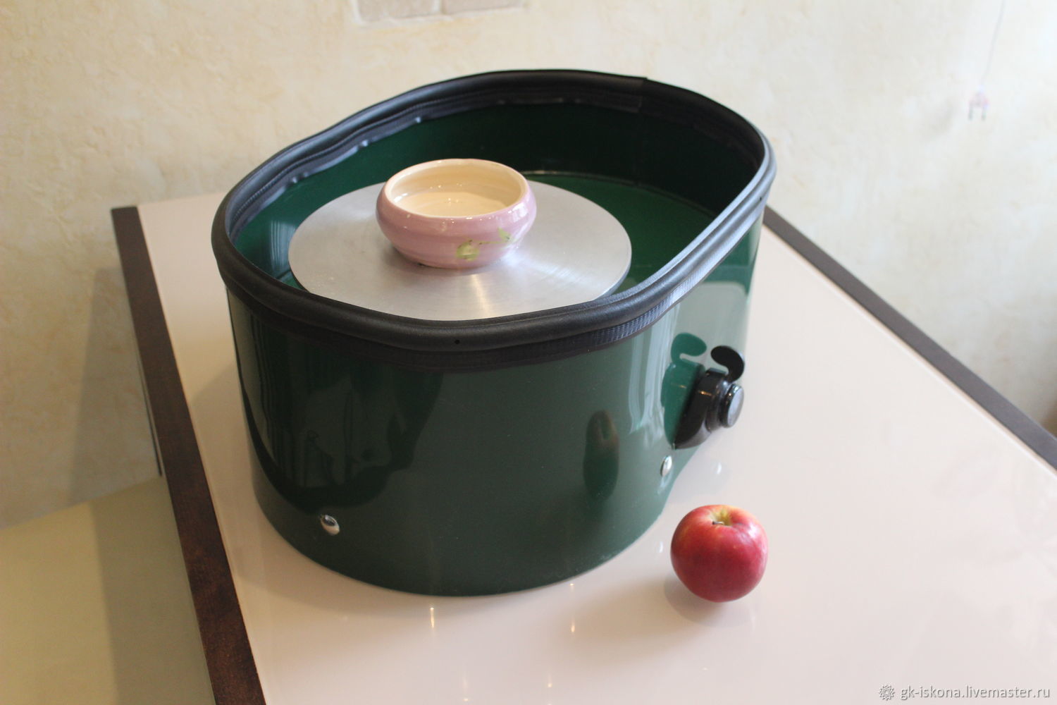 гончарный круг напольный с педалью «искона-4сп». гончарный круг искона-4с. гончарный круг в металлическом корпусе с выносной педалью крг-1. искона 4с круг гончарный регулятор. гончарный круг искона.