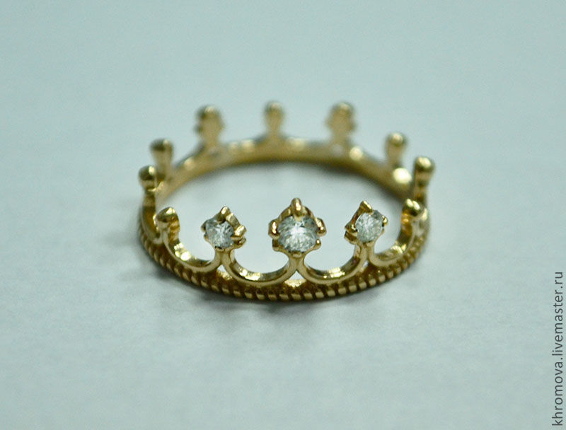 Корона из турции в россию. Корона кр2000-1732. Золотое кольцо "корона". Кольцо в виде короны. Старинное кольцо с короной.