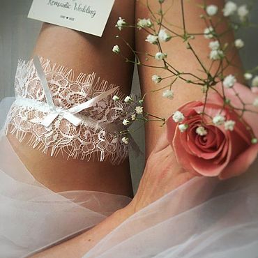 Свадебные подвязки невесты с цветами