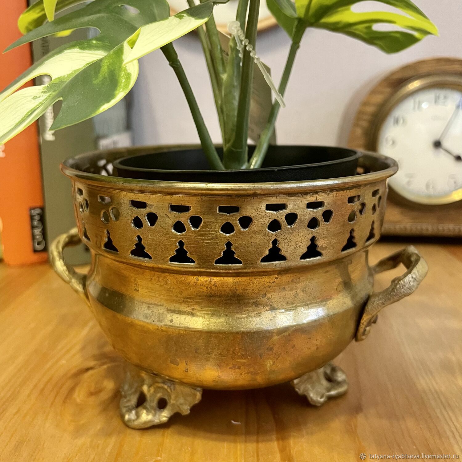Кашпо или вазочка из латуни на ножках винтаж – купить онлайн на Ярмарке ...