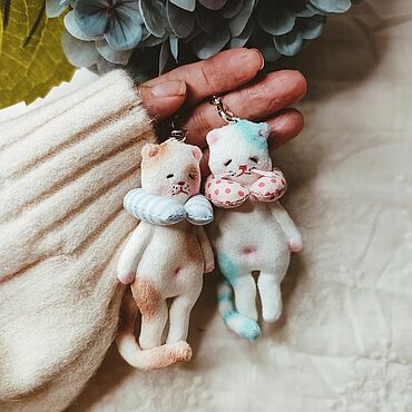 Сумки ручной работы. Ярмарка Мастеров - ручная работа Брелок, обвес на сумку - котик. Handmade.