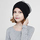 Двухцветная шапка с помпоном. Шапки. Woolcraft. Интернет-магазин Ярмарка Мастеров.  Фото №2