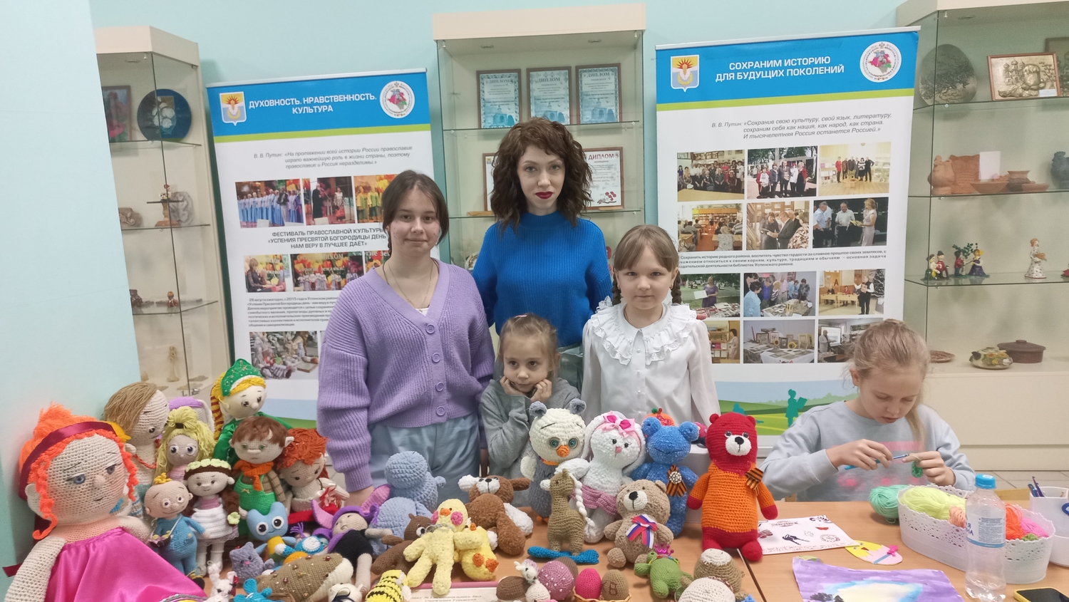 Выставка работ любимых учениц