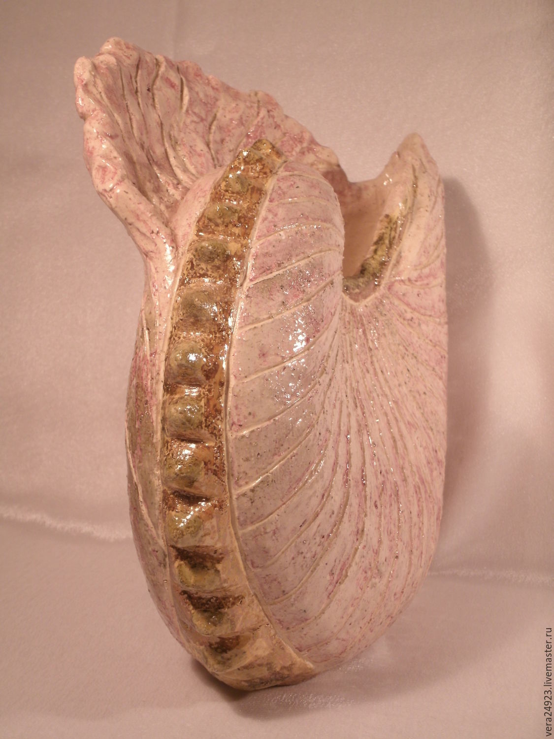 Скульптура "Розовая раковина"