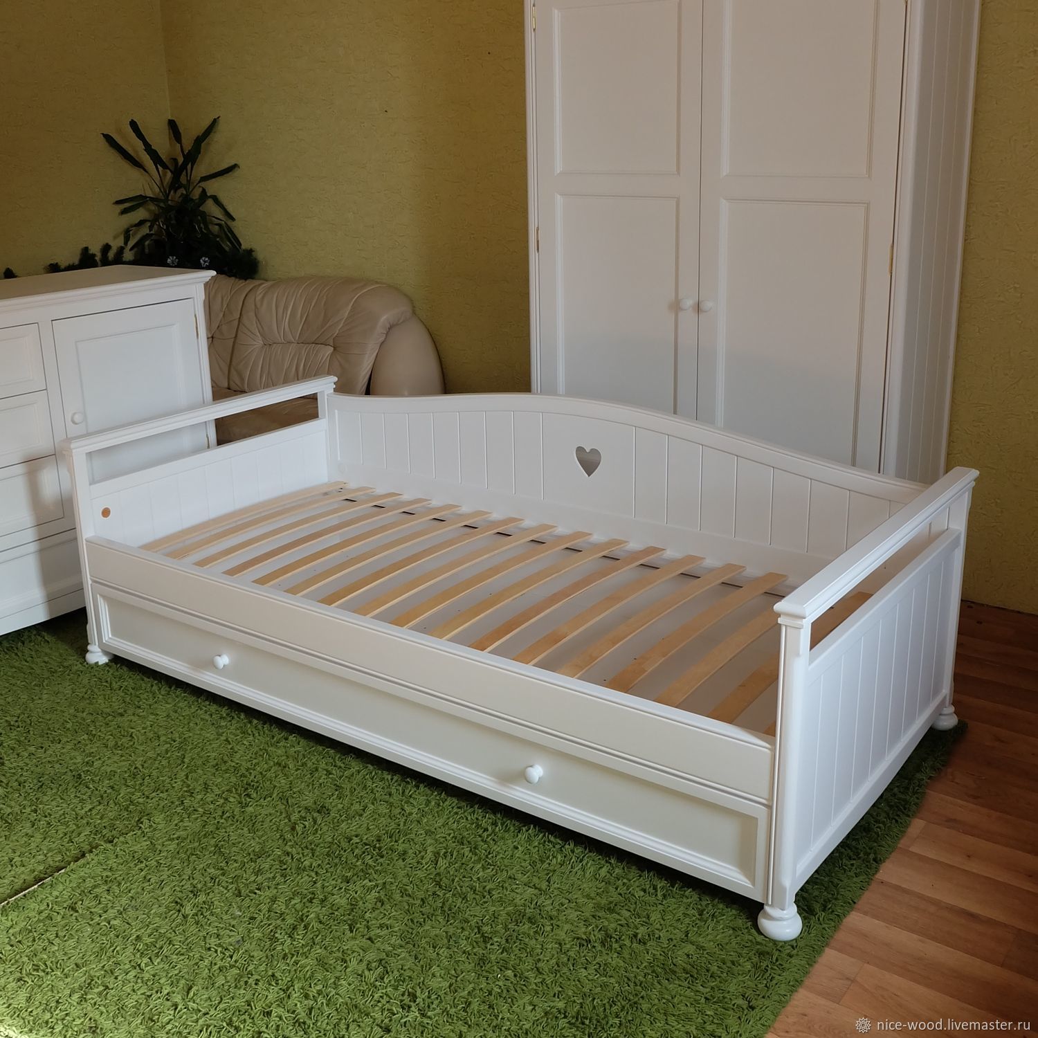 Кровать детская с выдвижным спальным местом белая