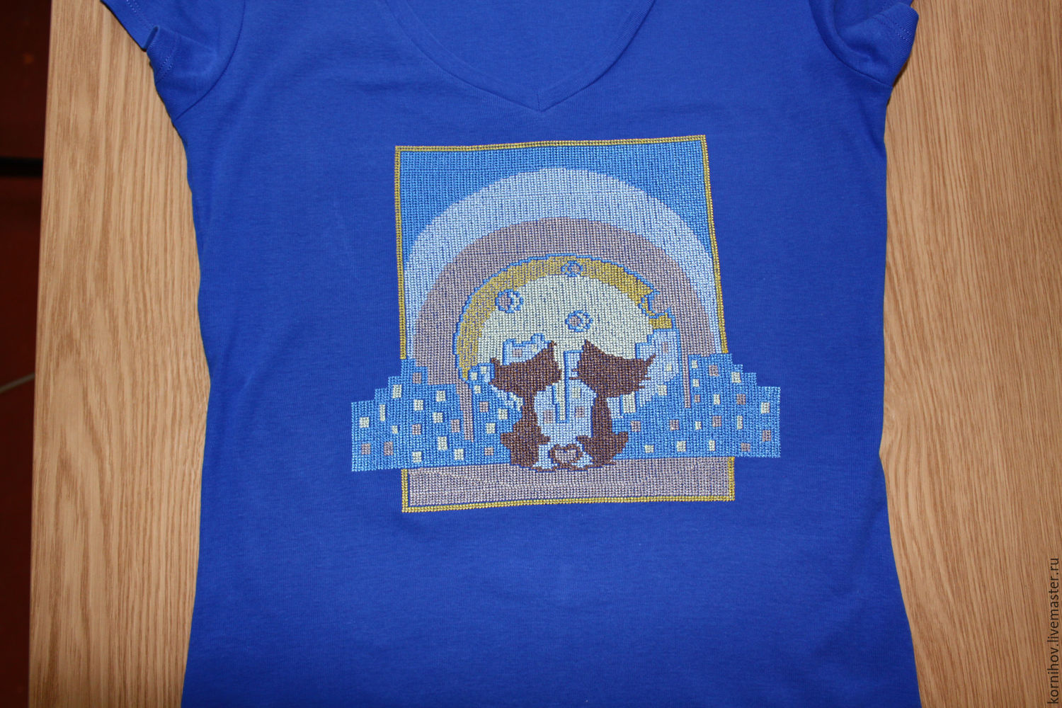 Футболка с вышивкой крестиком