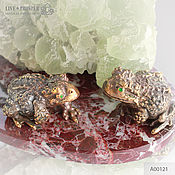 Подарки к праздникам handmade. Livemaster - original item Bronze pair frogs in the reeds with demantoide on a plate of marble. Handmade.