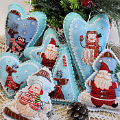 Santa Claus, snow maiden made of felt. Toys on the Christmas tree