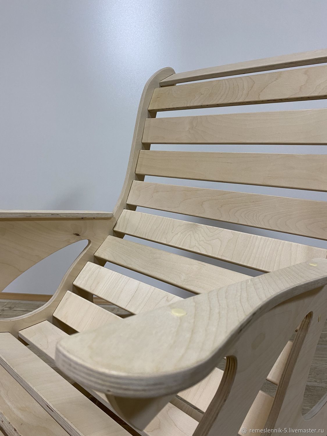 Кресло - качалка с подножкой деревянное купить в интернет-магазине ...