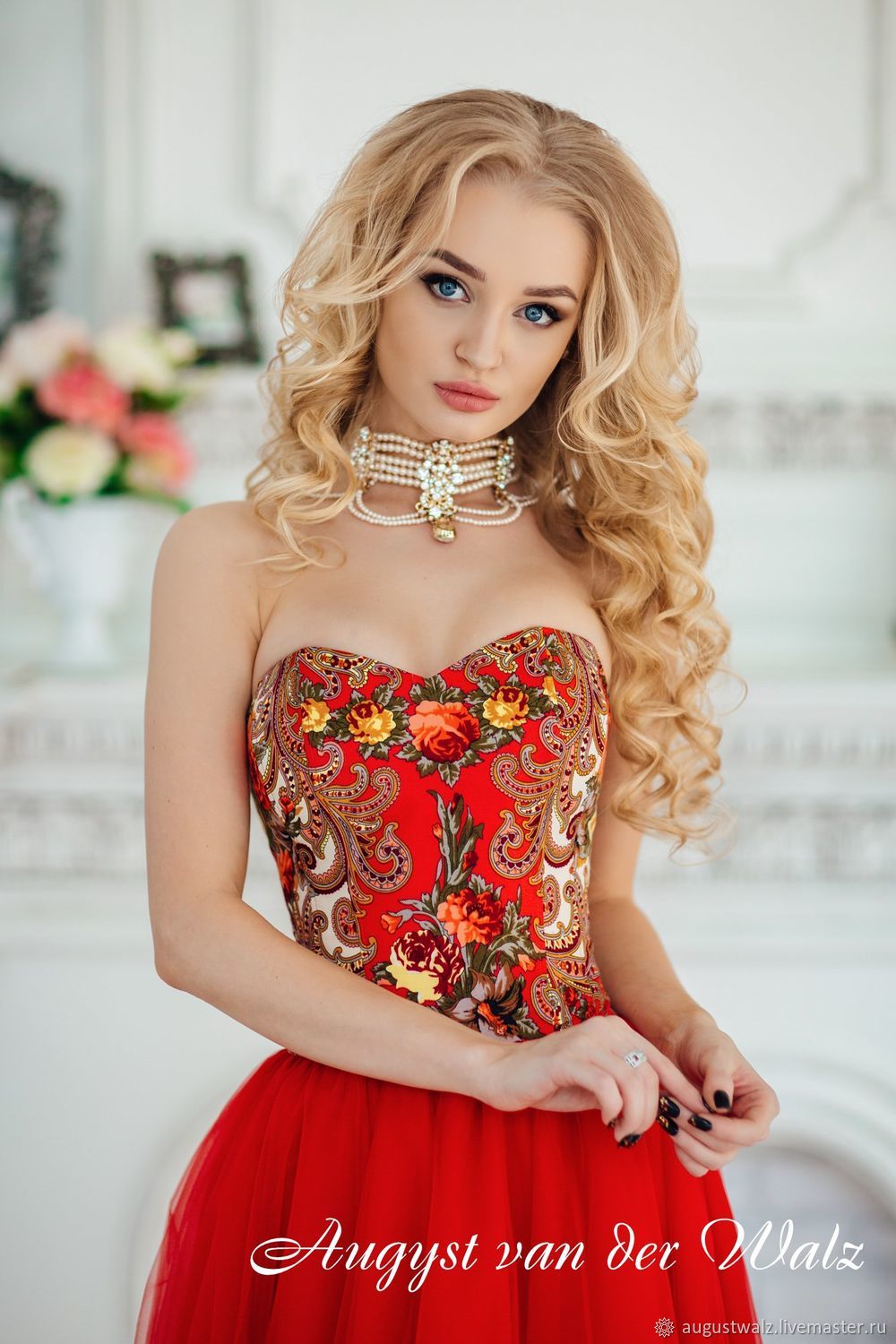 Вечернее платье в русском стиле