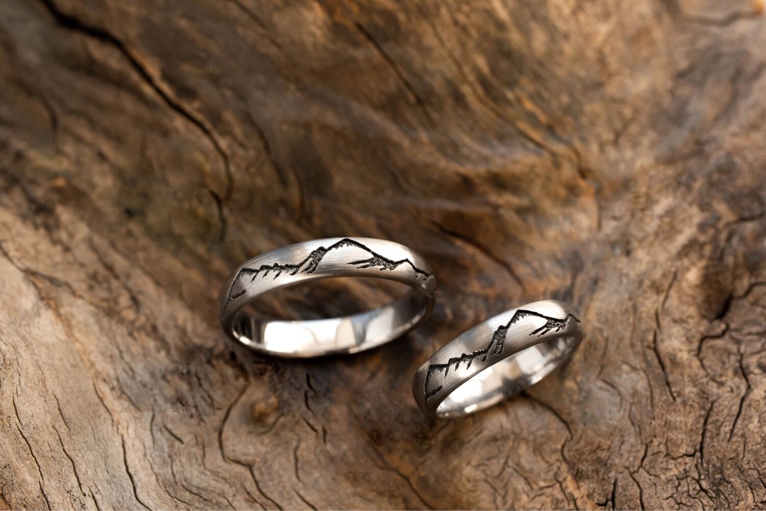 Кольца «Горы» парные. Необычные обручальные кольца из титана в интернет-магазине Ярмарка Мастеров по цене 10000 ₽ – MO4QQRU