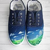 Sneakers with hand-painted Cornflowers