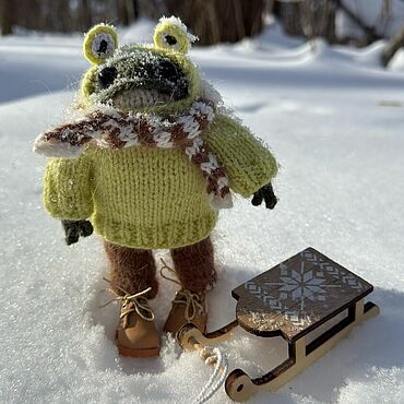 Куклы и игрушки ручной работы. Ярмарка Мастеров - ручная работа Вязаный лягушонок. Handmade.