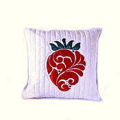 Для дома и интерьера handmade. Livemaster - original item White decorative sofa cushion with strawberry applique. Handmade.