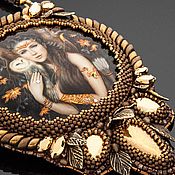 Сувениры и подарки ручной работы. Ярмарка Мастеров - ручная работа Лаковая миниатюра Богиня Леса Диана роспись на камне сова девушка эльф. Handmade.