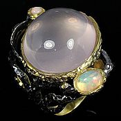 Крупное кольцо "Пенная бухта" с барочной жемчужиной и сапфирами