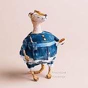 Котофей на рыбалке вязаная интерьерная авторская игрушка кот кошка
