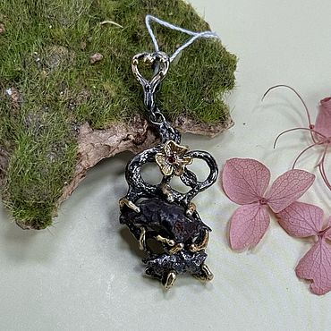 Украшения ручной работы. Ярмарка Мастеров - ручная работа Кулон с Метеоритом. Handmade.