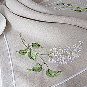 Bath towel with embroidery 