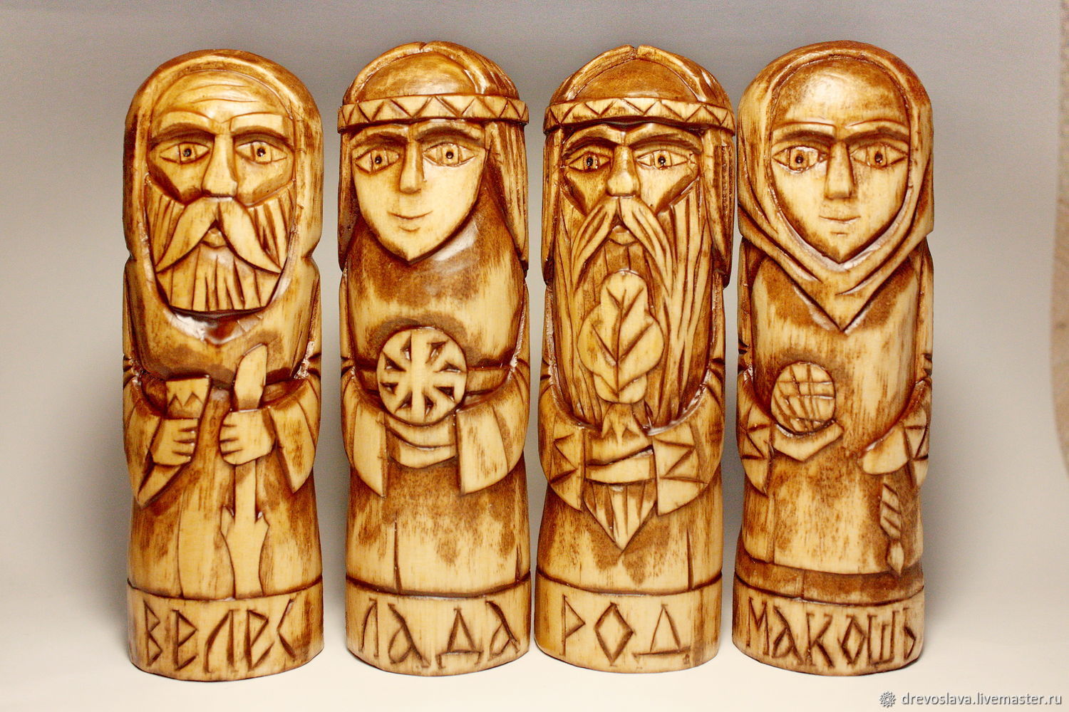 деревянные идолы фото