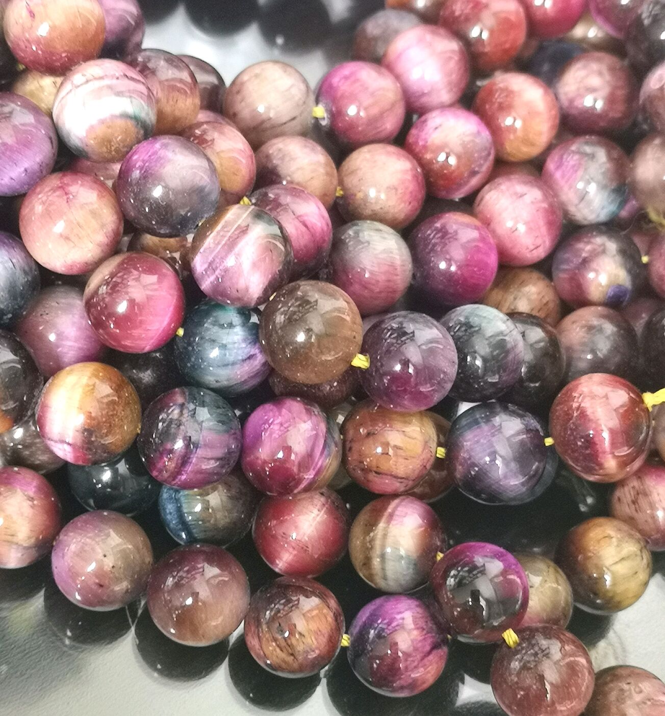 Тигровый глаз радужный 10 мм, нить купить в интернет-магазине Ярмарка ...