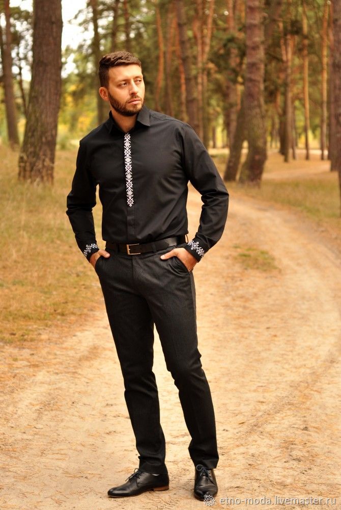Черная мужская рубашка приталенного кроя с лаконичной вышивкой, Рубашки мужские, Чернигов,  Фото №1
