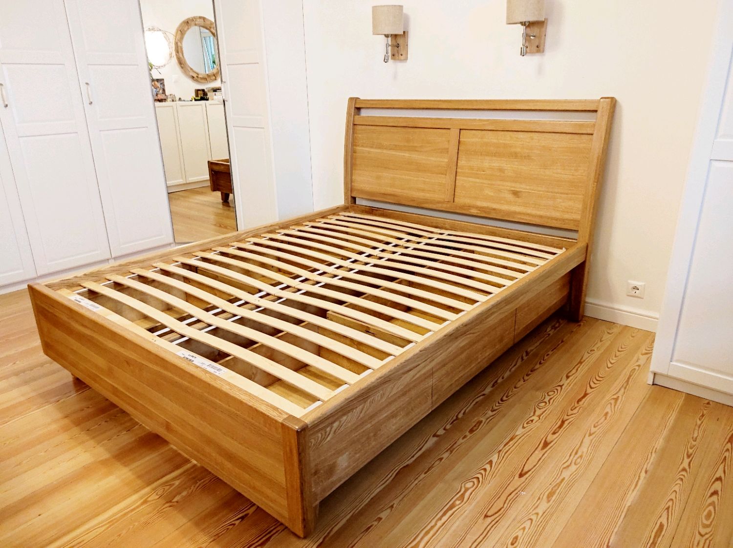 Кровать из дуба