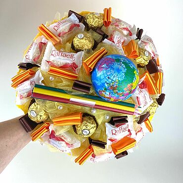 Букеты из конфет своими руками с пошаговыми фото