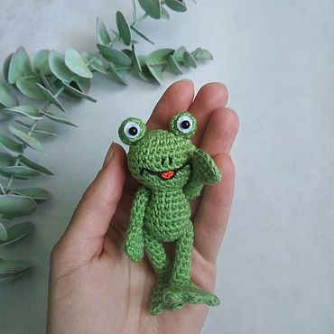 Куклы и игрушки ручной работы. Ярмарка Мастеров - ручная работа Брелок лягушонок Кваксик.. Handmade.