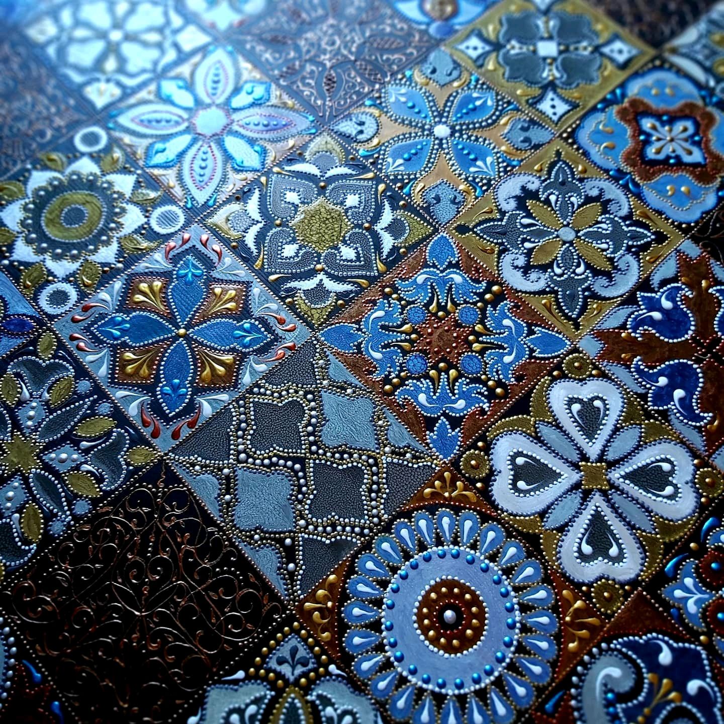 Журнальный стол из мозаики