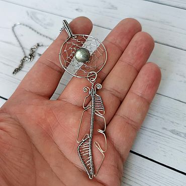 Украшения ручной работы. Ярмарка Мастеров - ручная работа Кулон: Ловец снов из нейзильбера с лабрадором. Handmade.