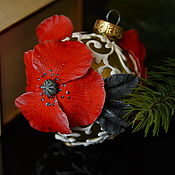 Сувениры и подарки handmade. Livemaster - original item Christmas toy glass Christmas ball flower poppy. Handmade.