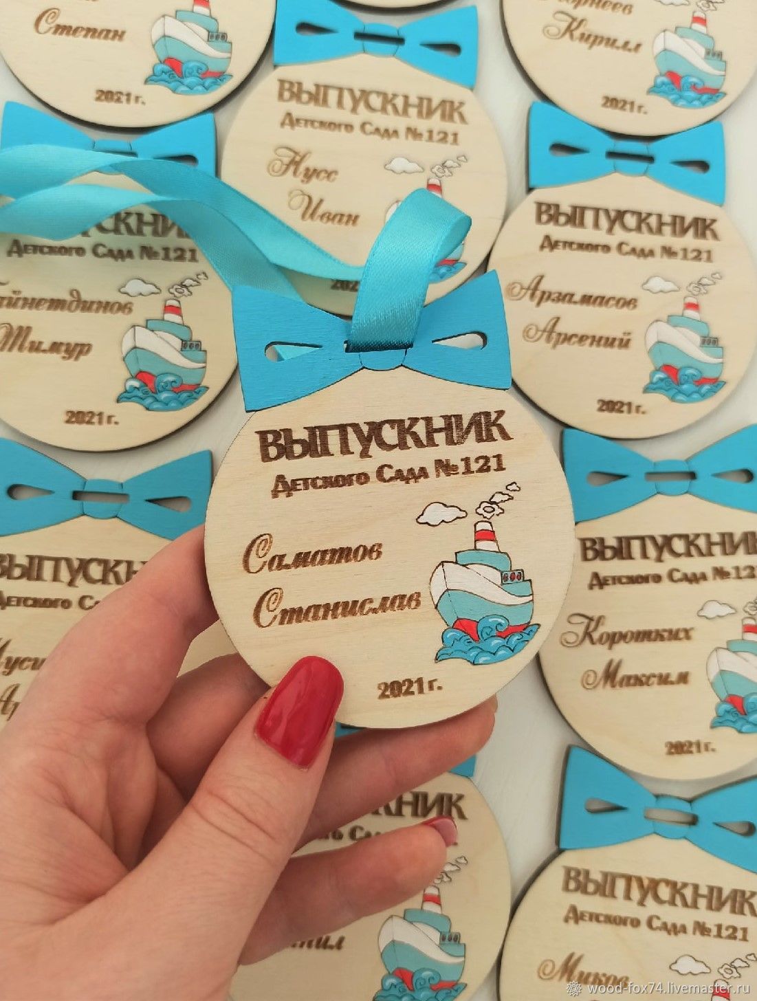 Креативные подарки на выпускной. Подарки выпускникам идеи. Подарок на выпускной. Подарки выпускникам. Подарки выпускникам.