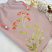 Napkin with hand embroidery 