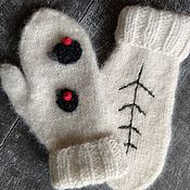 A copy of the work Mittens felted vintage bows