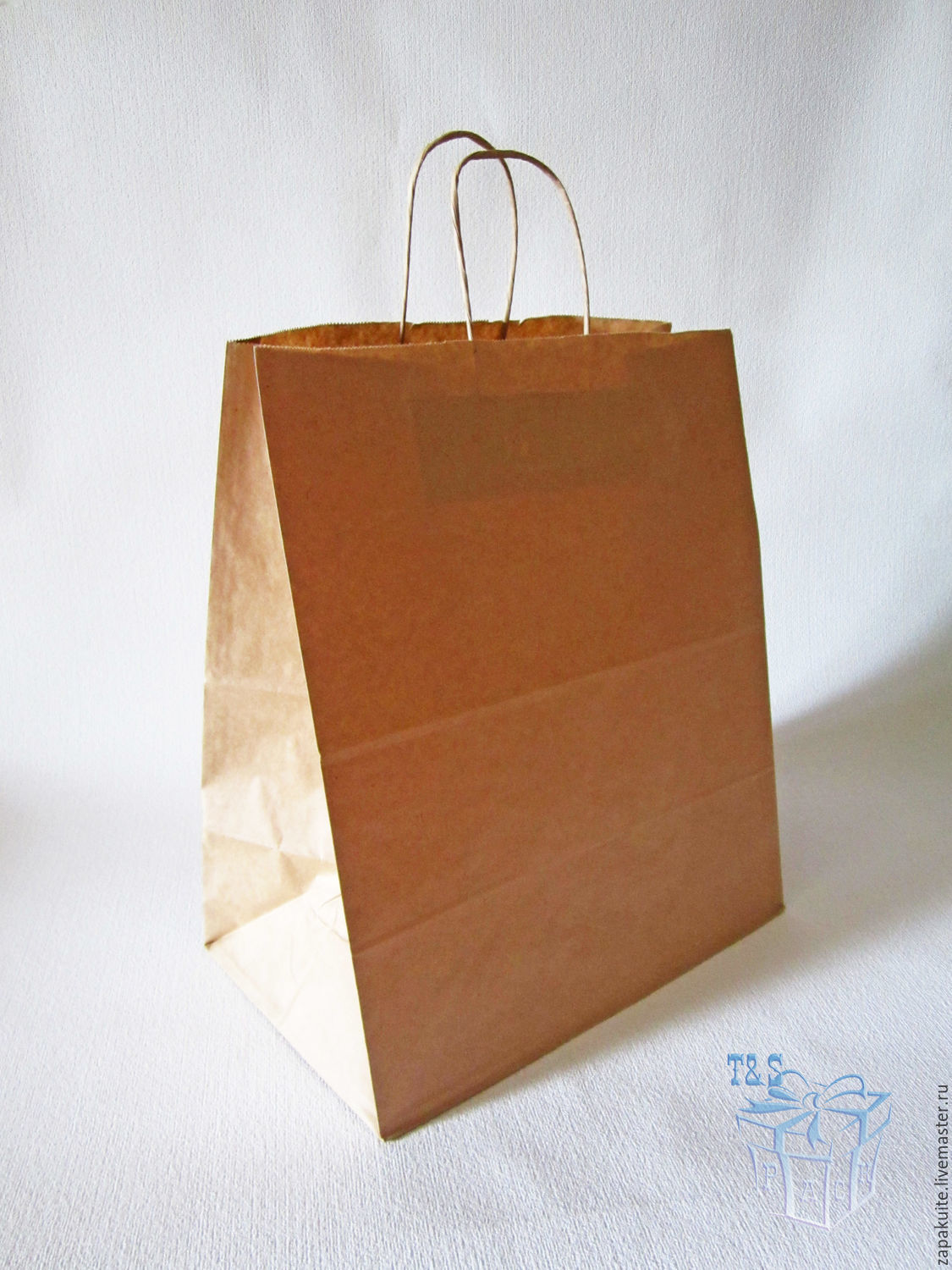 широкий пакет. крафтовый пакет 30*30*30. крафт пакеты 30 30 30. пакет подарочный 30х30х30. подарочный пакет с широким дном.