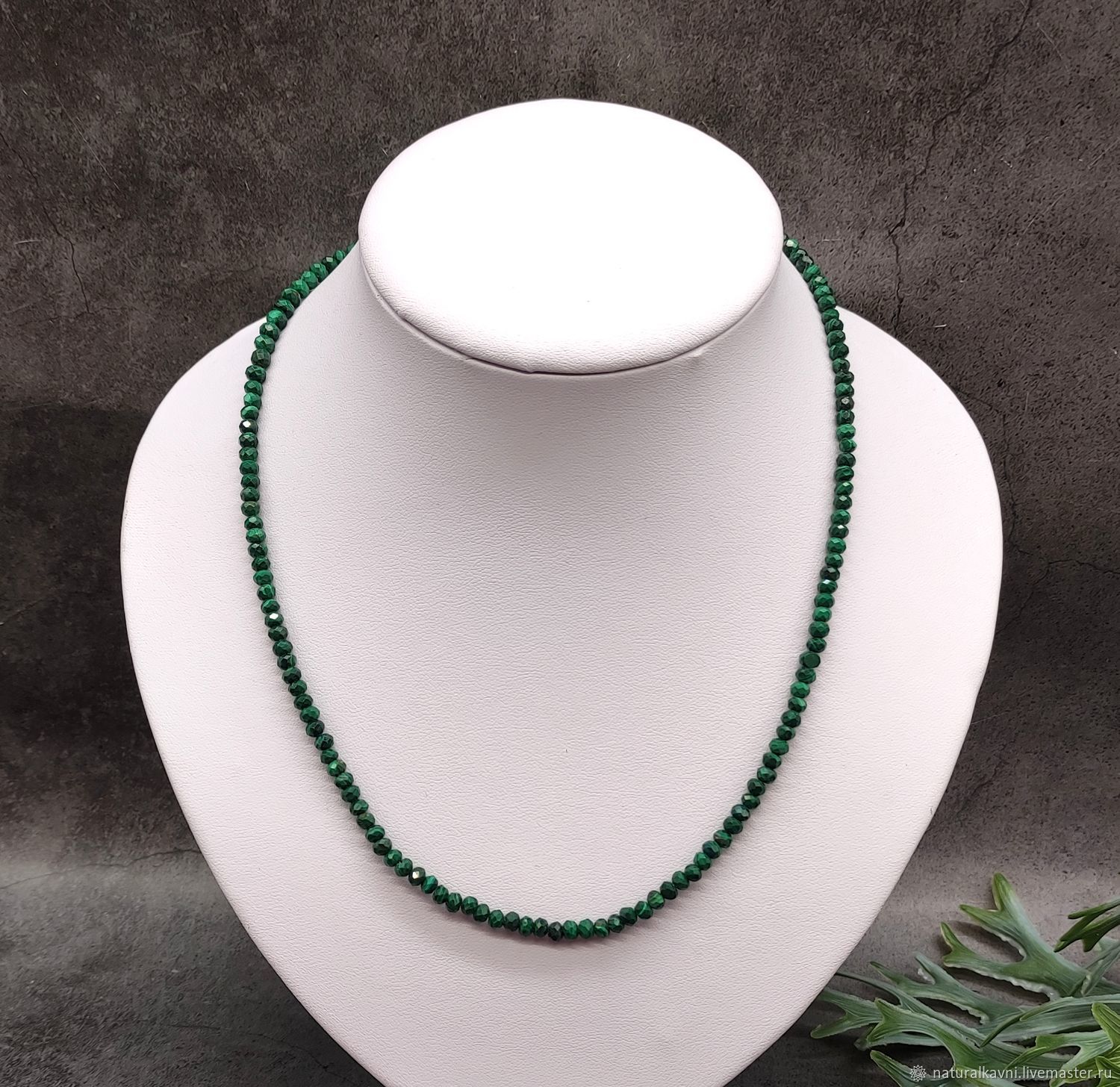 Натуральный малахит бусы в форме рондель с огранкой купить в интернет ...