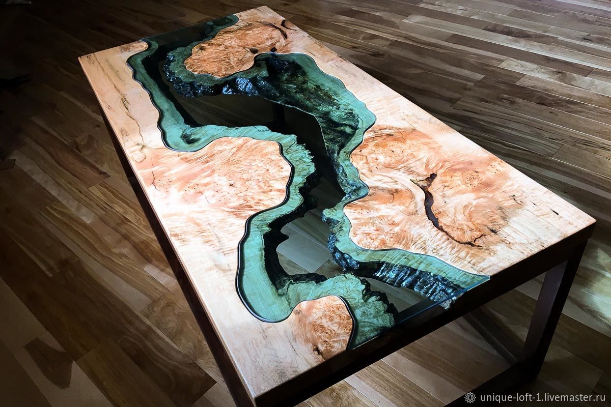 стол с рекой из эпоксидной